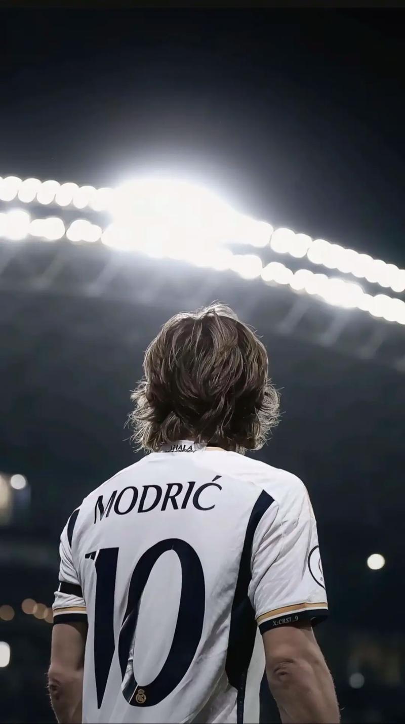 [NBA]NBA新赛季首笔交易！27岁4届全明星控卫被贱卖，太离谱了