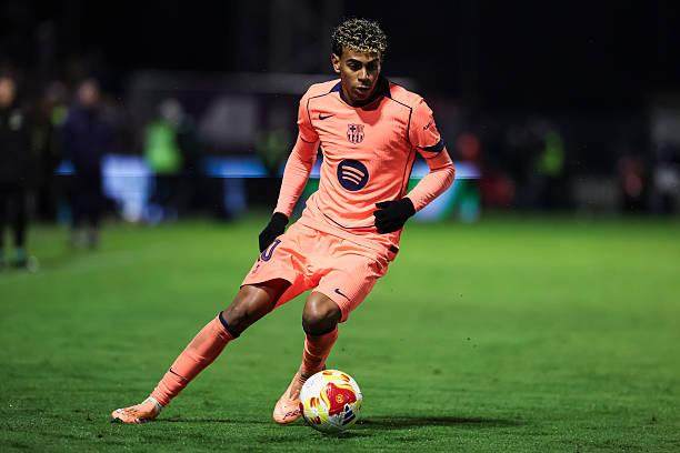 扑克里稳定打法怎么做（如何在扑克中保持稳健打法）