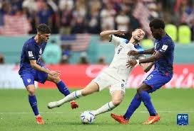 NBA太阳vs凯尔特人：绿军外线火力全开！22 记三分创纪录，太阳布克迷失，惨遭 30 分大败